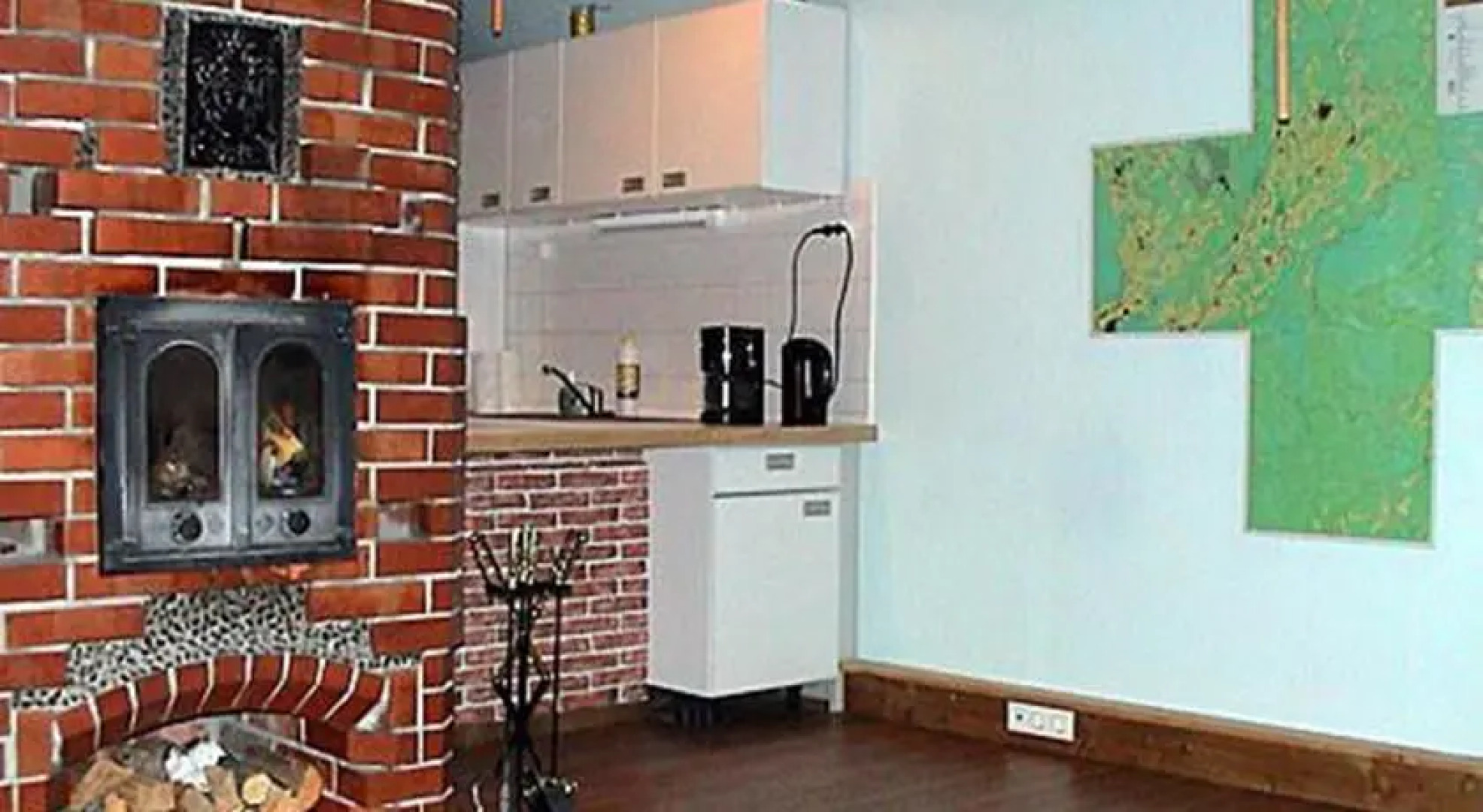 Livonia Holiday House