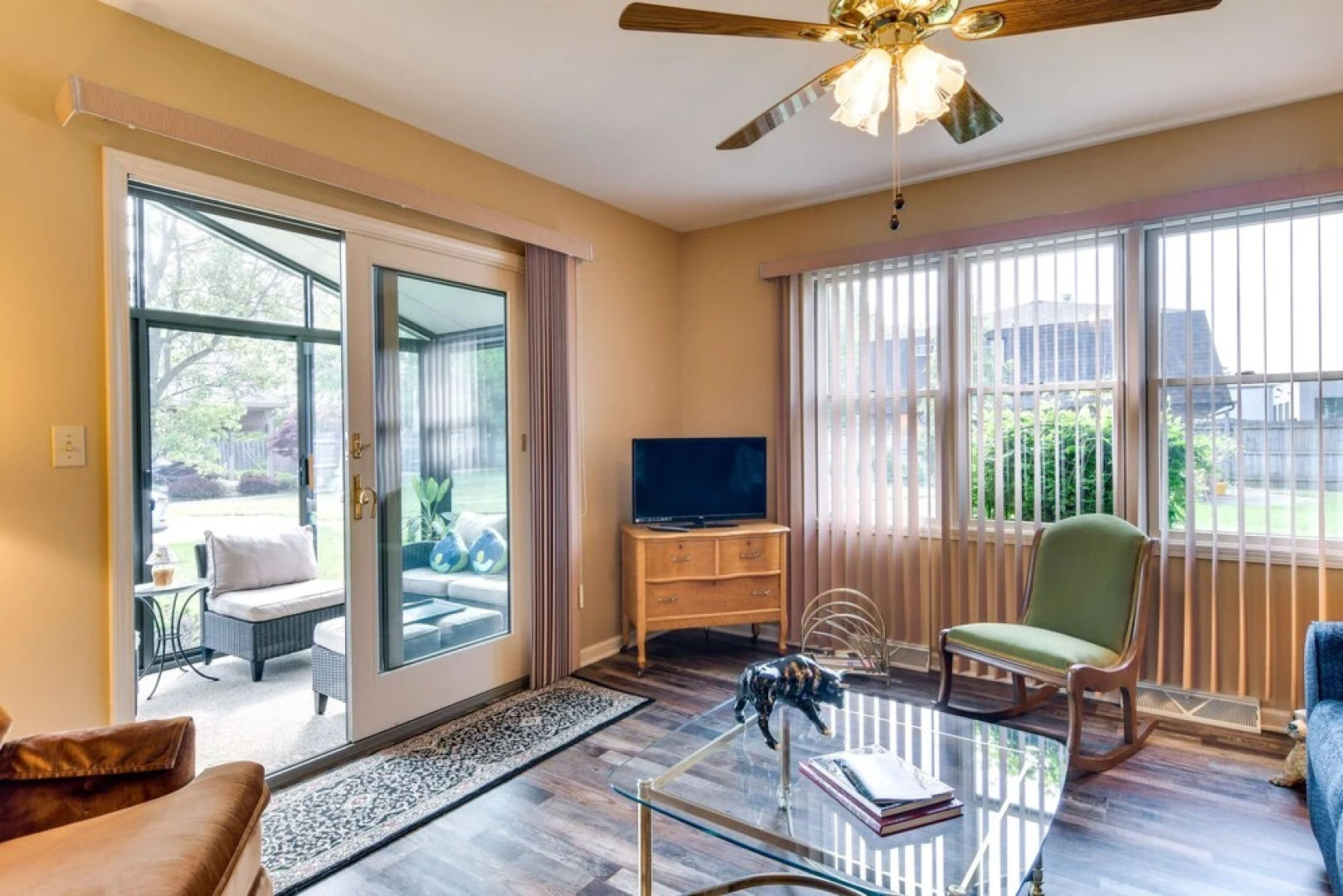 Tonawanda Vacation Rental ~ 13 Mi to Niagara Falls
