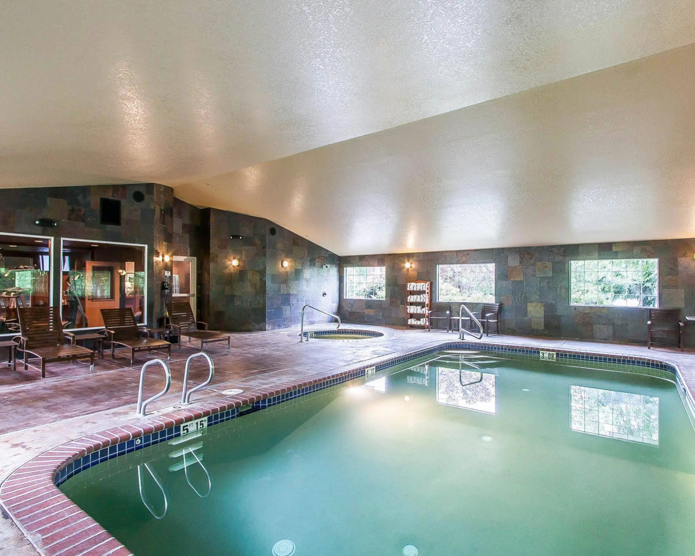 Comfort Inn & Suites Tualatin - Lake Oswego South