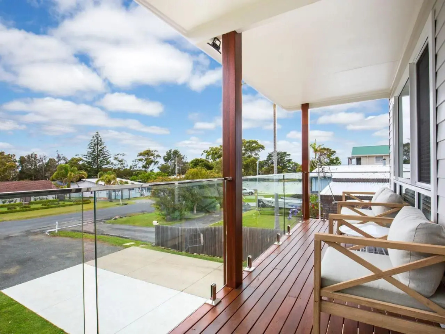 Sunfish - Pet Friendly - 4 Mins Walk to Beach