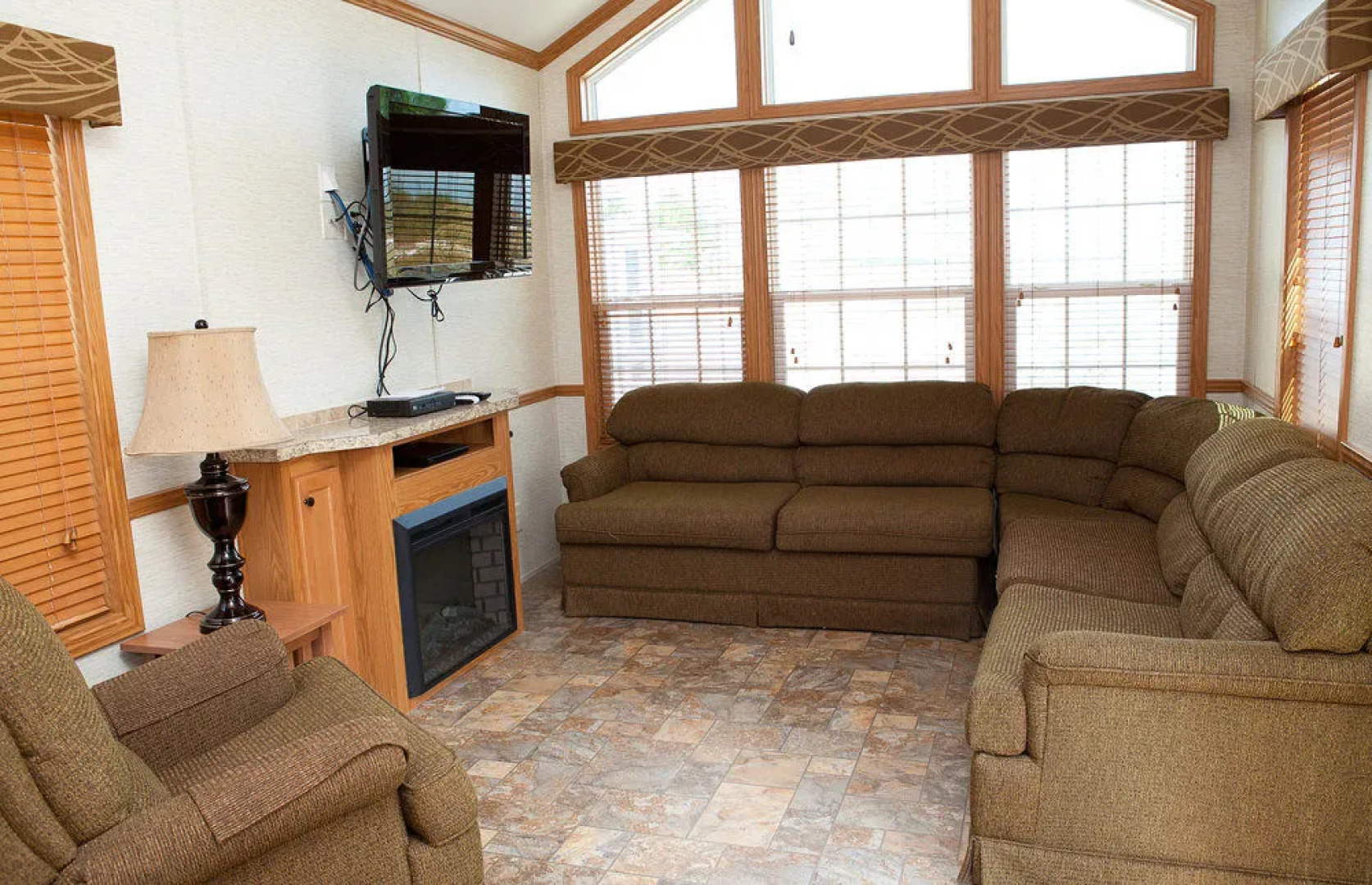 Sun Retreats New Point