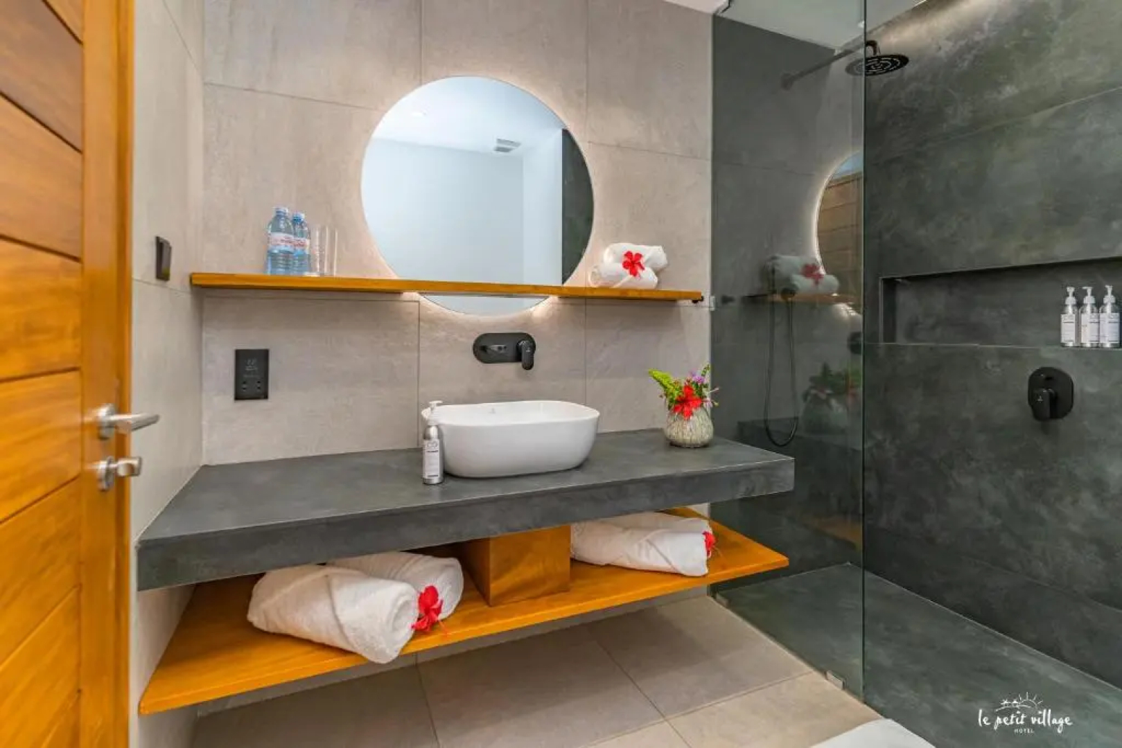 Le Petit Village Hotel & Spa