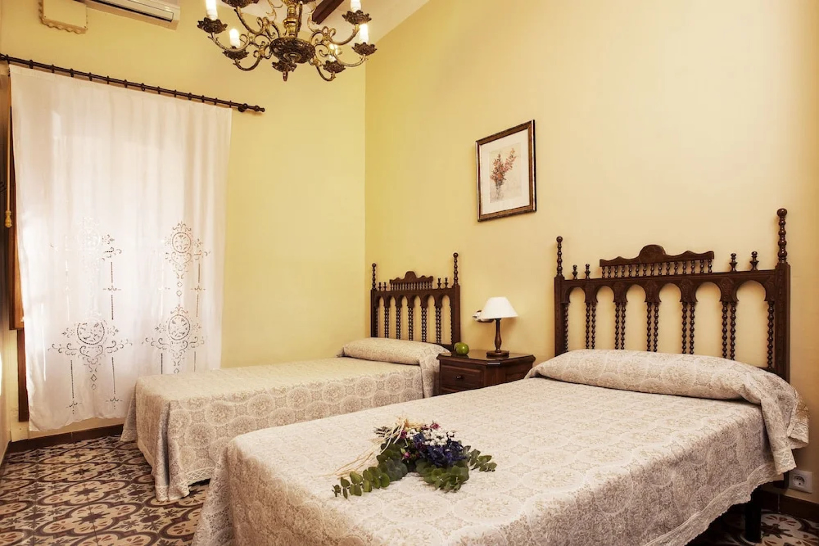 Typical Valencian House. Modernist Style. Recommended for Families