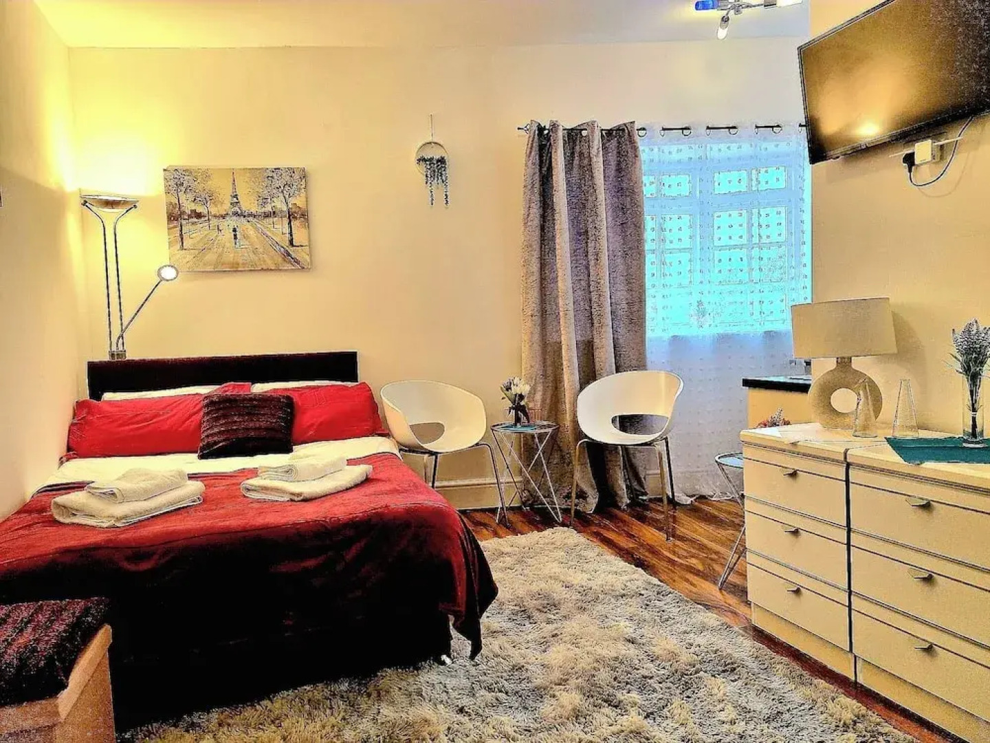 Seaside Bliss Apartment for Style and Comfort