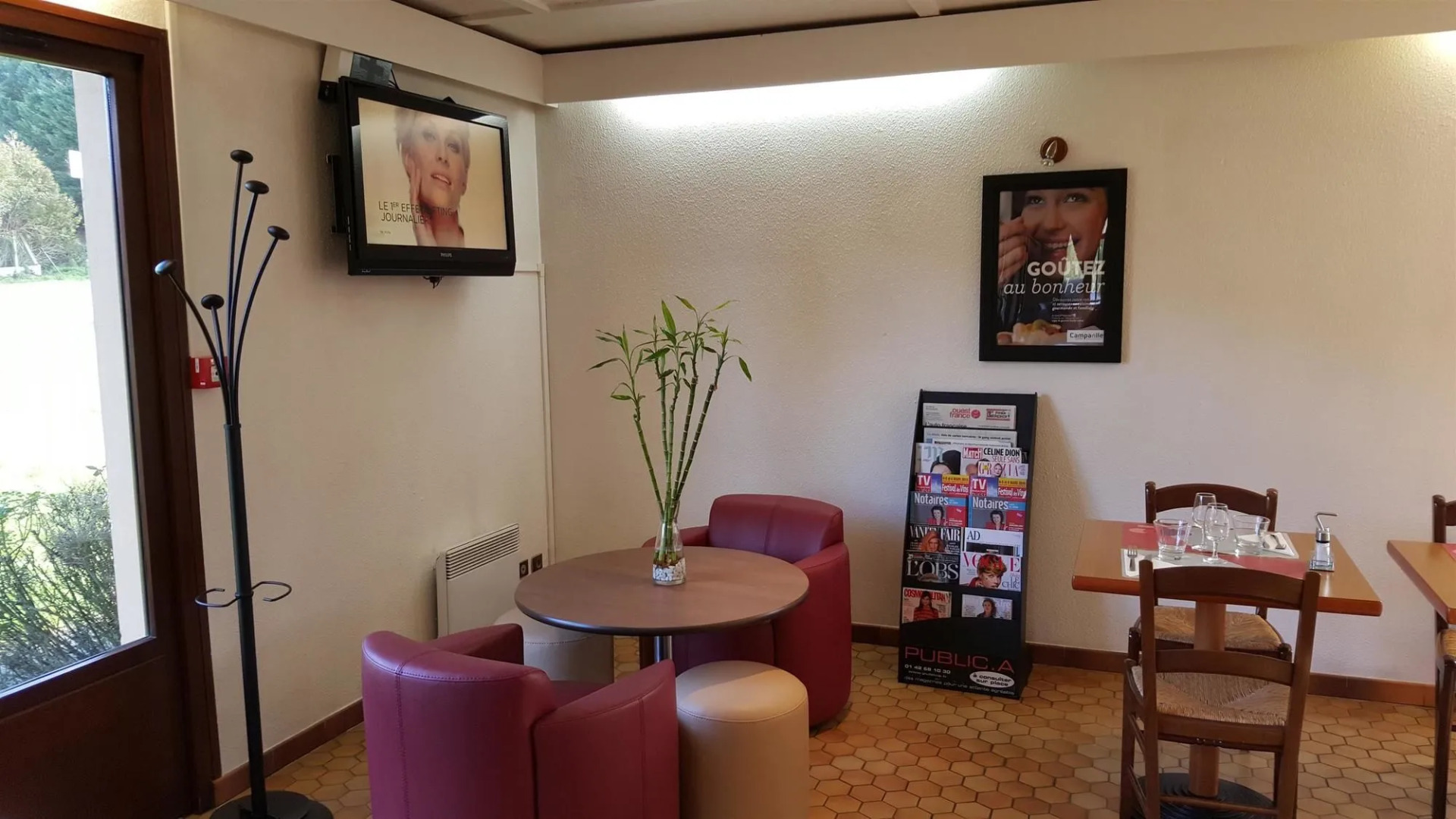 Le 2 by HOTEL AKENA LA FERTE BERNARD