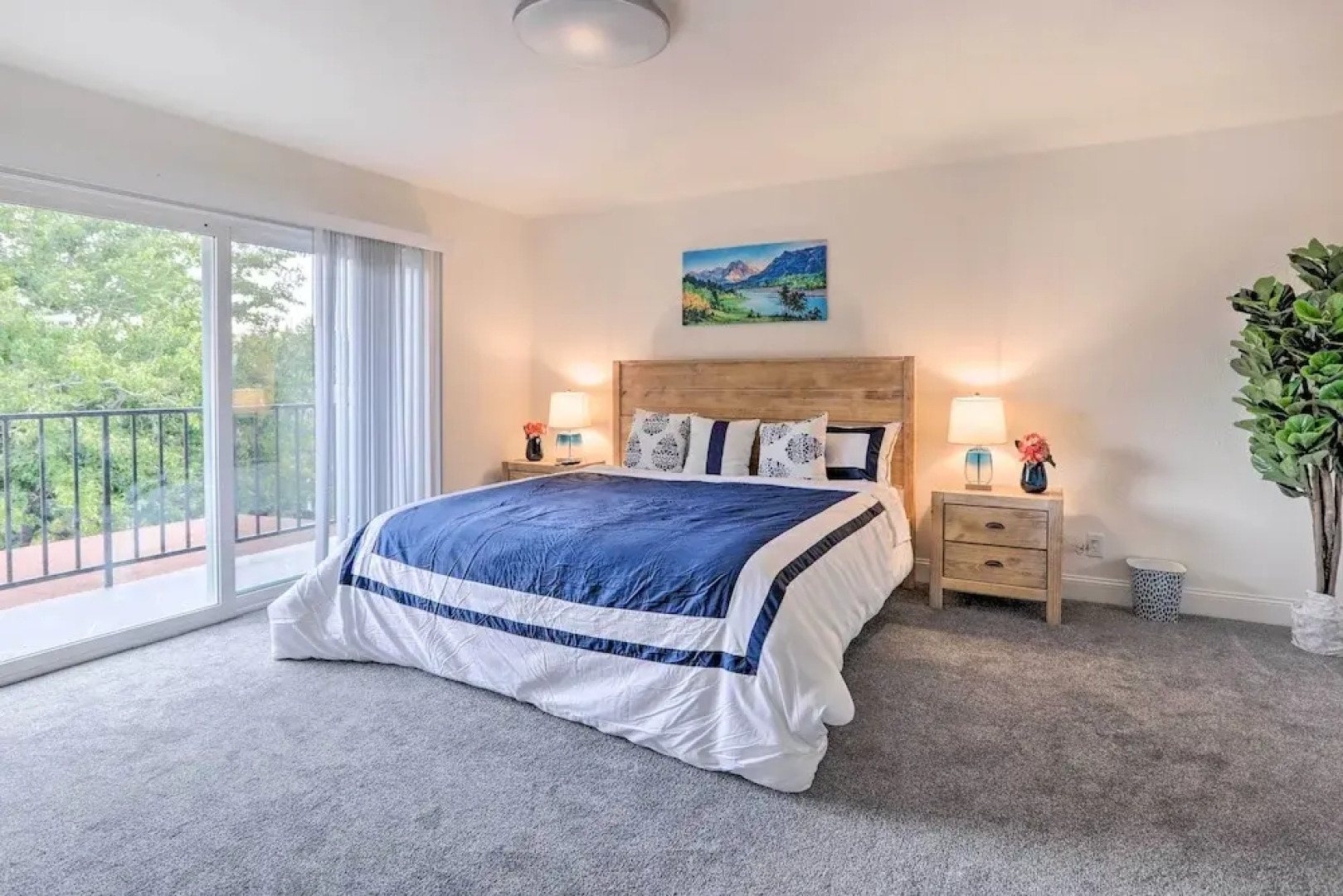 4 Mi to Dtwn Reno: Sleek Family Retreat!