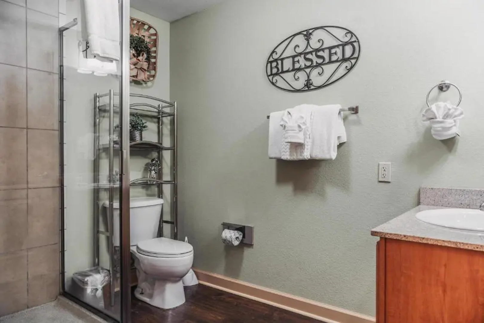 MVC - Unit 5707 - Hawks Nest