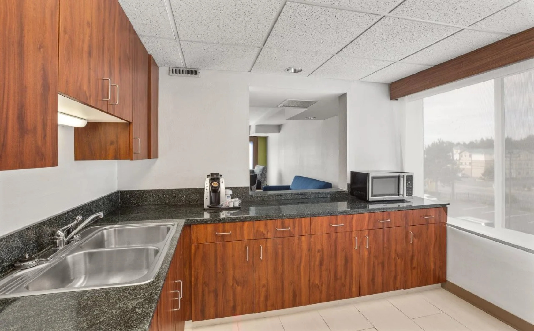 Holiday Inn Express & Suites Tacoma by IHG