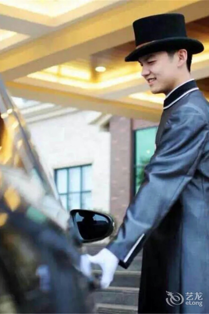 Ramada by Wyndham Luoyang Downtown