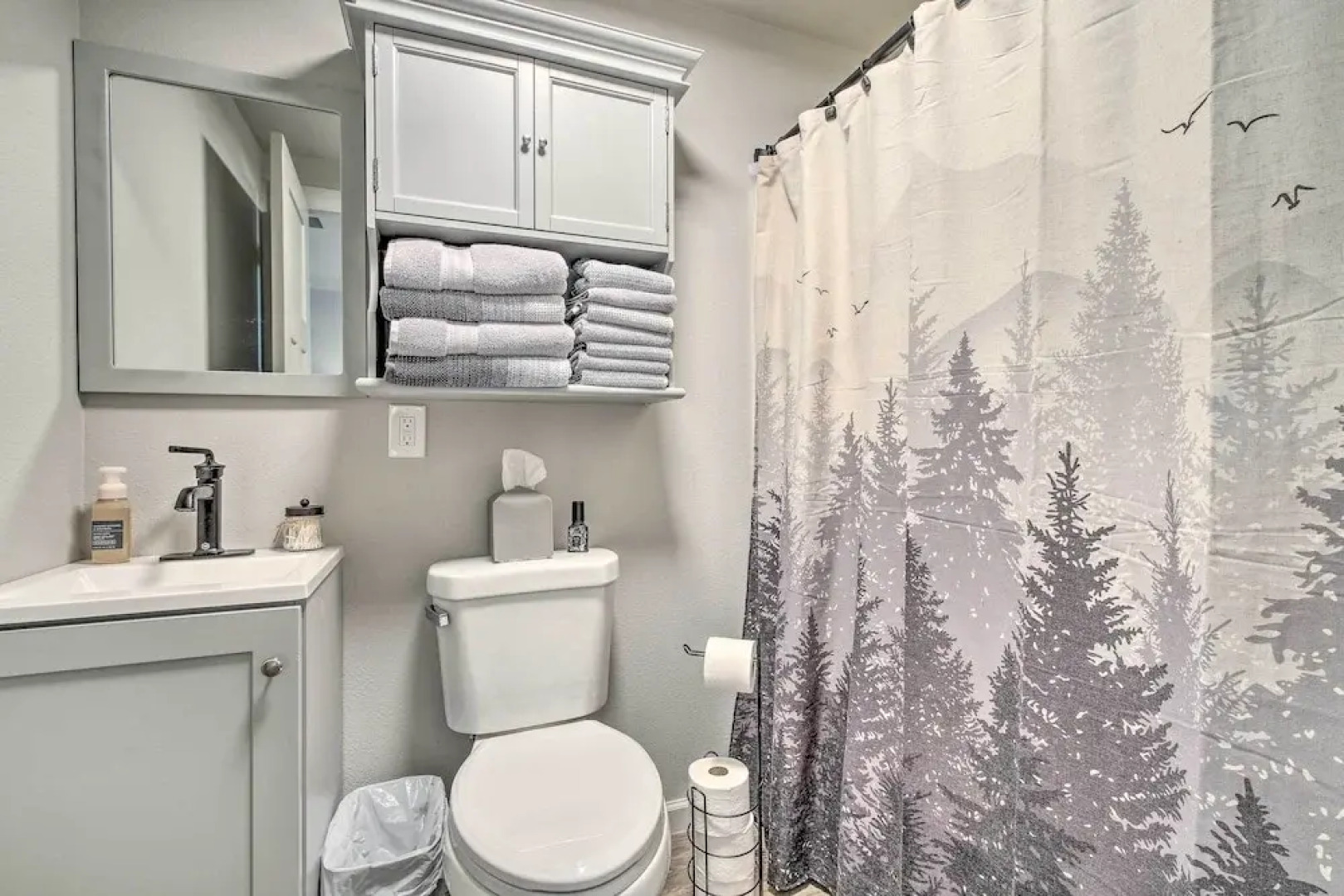 Bright Buckley Apartment in the Heart of Town