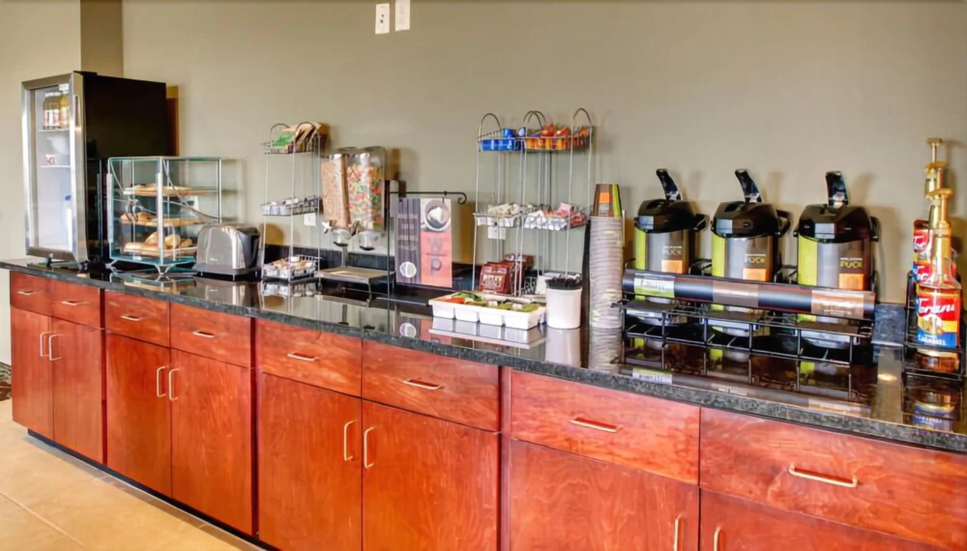 Cobblestone Hotel & Suites - Pecos