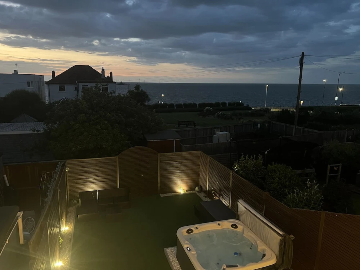 Broadway Beach Homes Airbnb With Hot tub