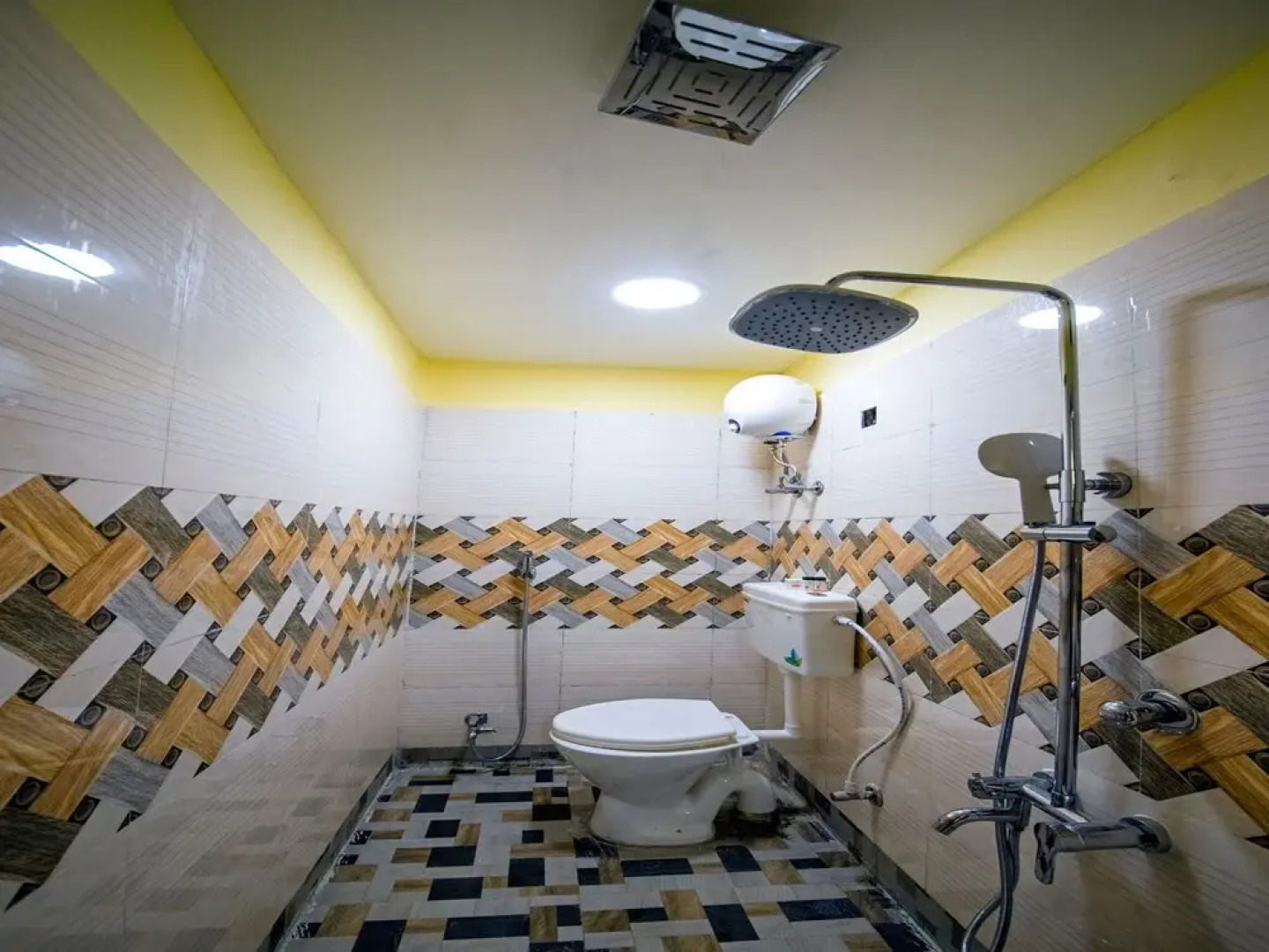 Oyo 13481 Hotel Shalimar