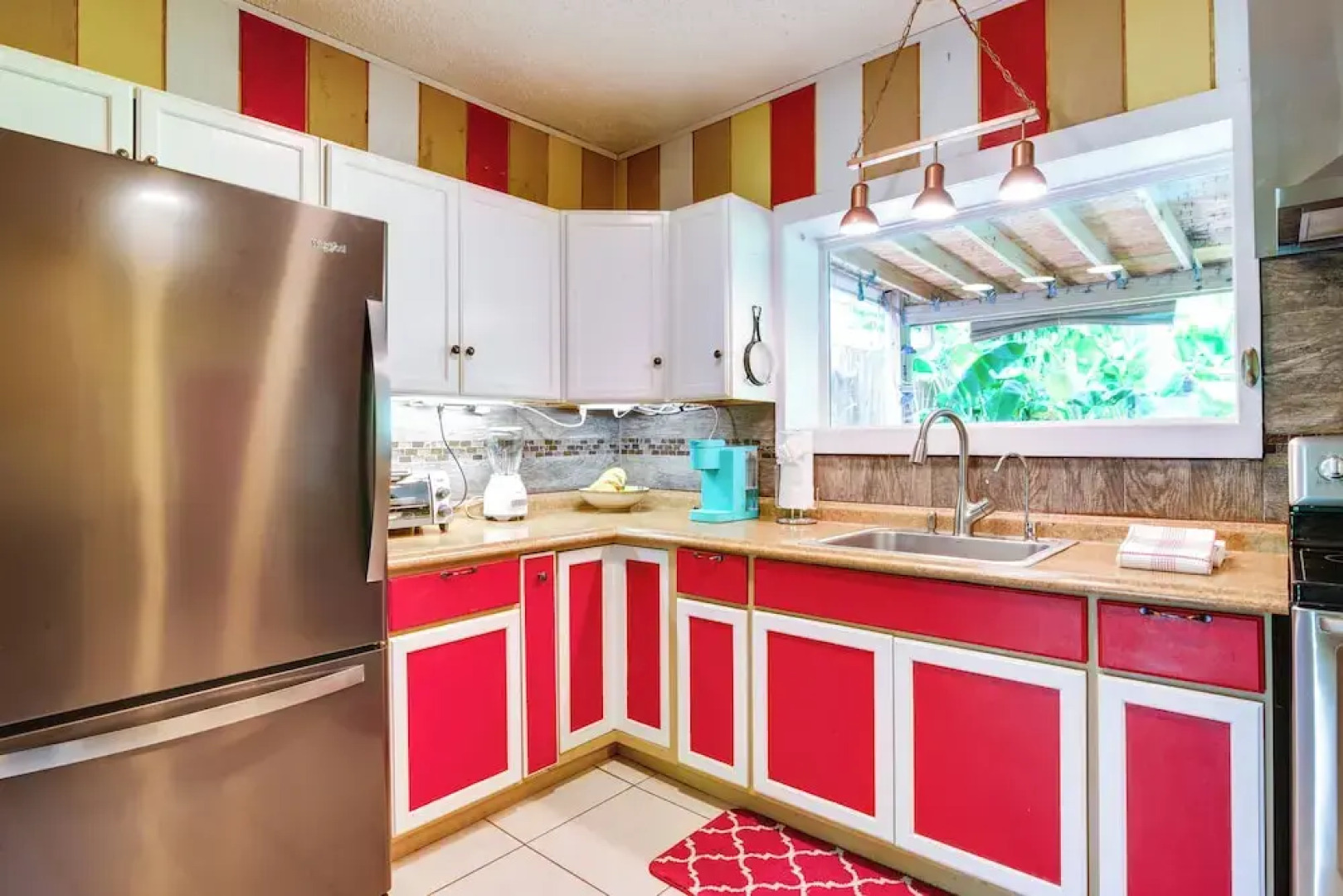 Deck, Fire Pit & Grill: Port Isabel Home!