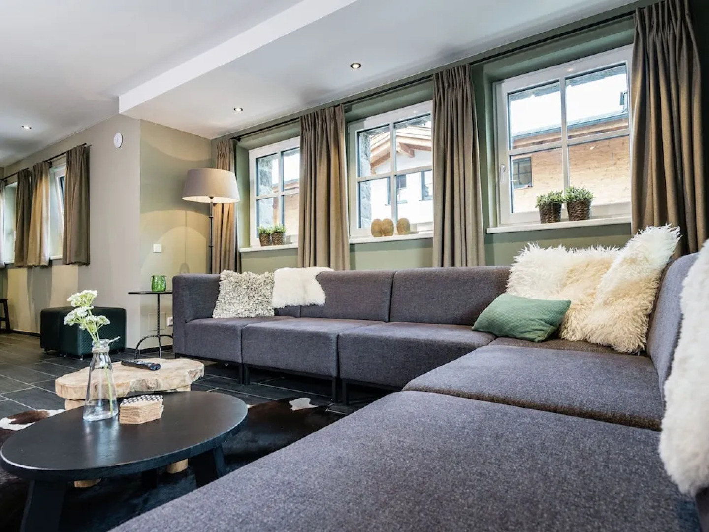 Luxurious Chalet With Sauna on Sunny Slopes in Mühlbach