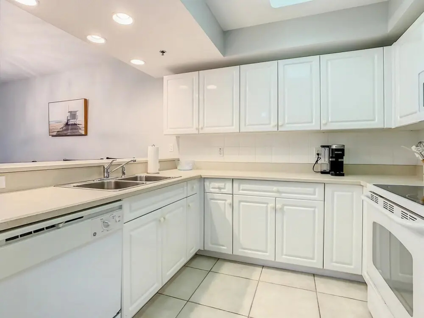 Enjoy the Gorgeous Sunset in This Beautiful 3 2 Condo Ow9-305