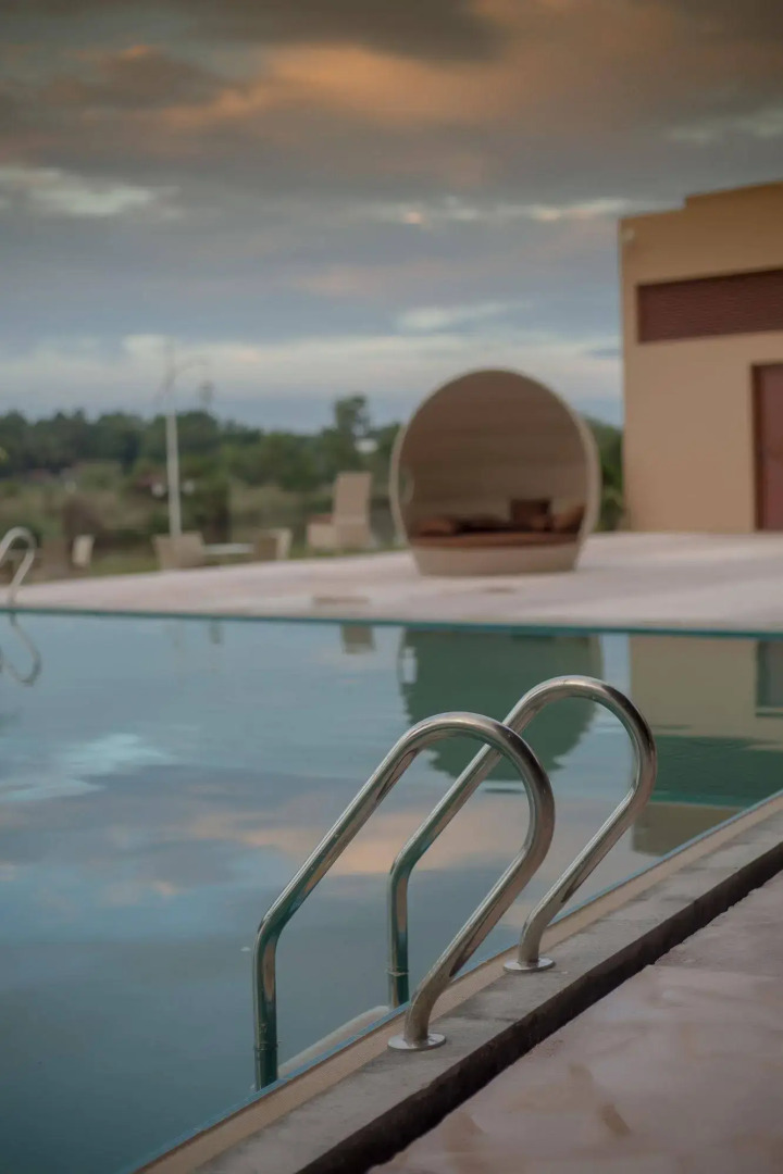 Avenra Gangaara Hotel