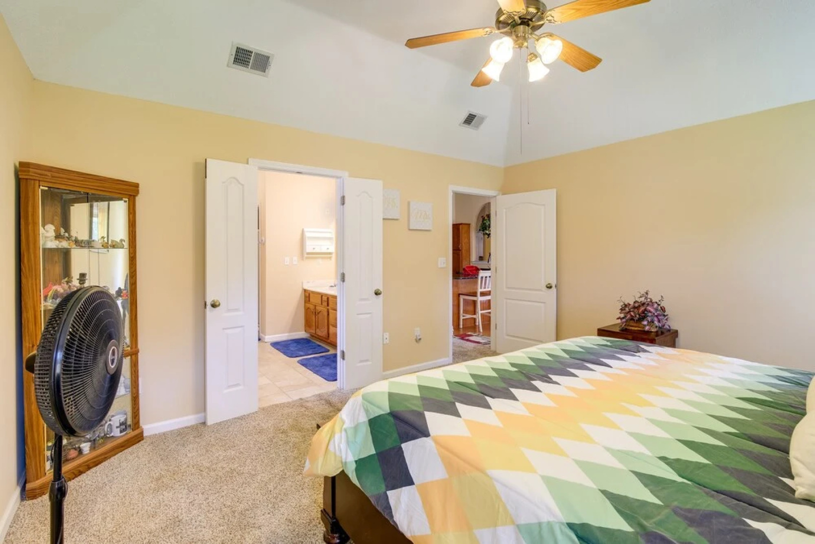 Olive Branch Getaway w/ Deck & Charcoal Grill!