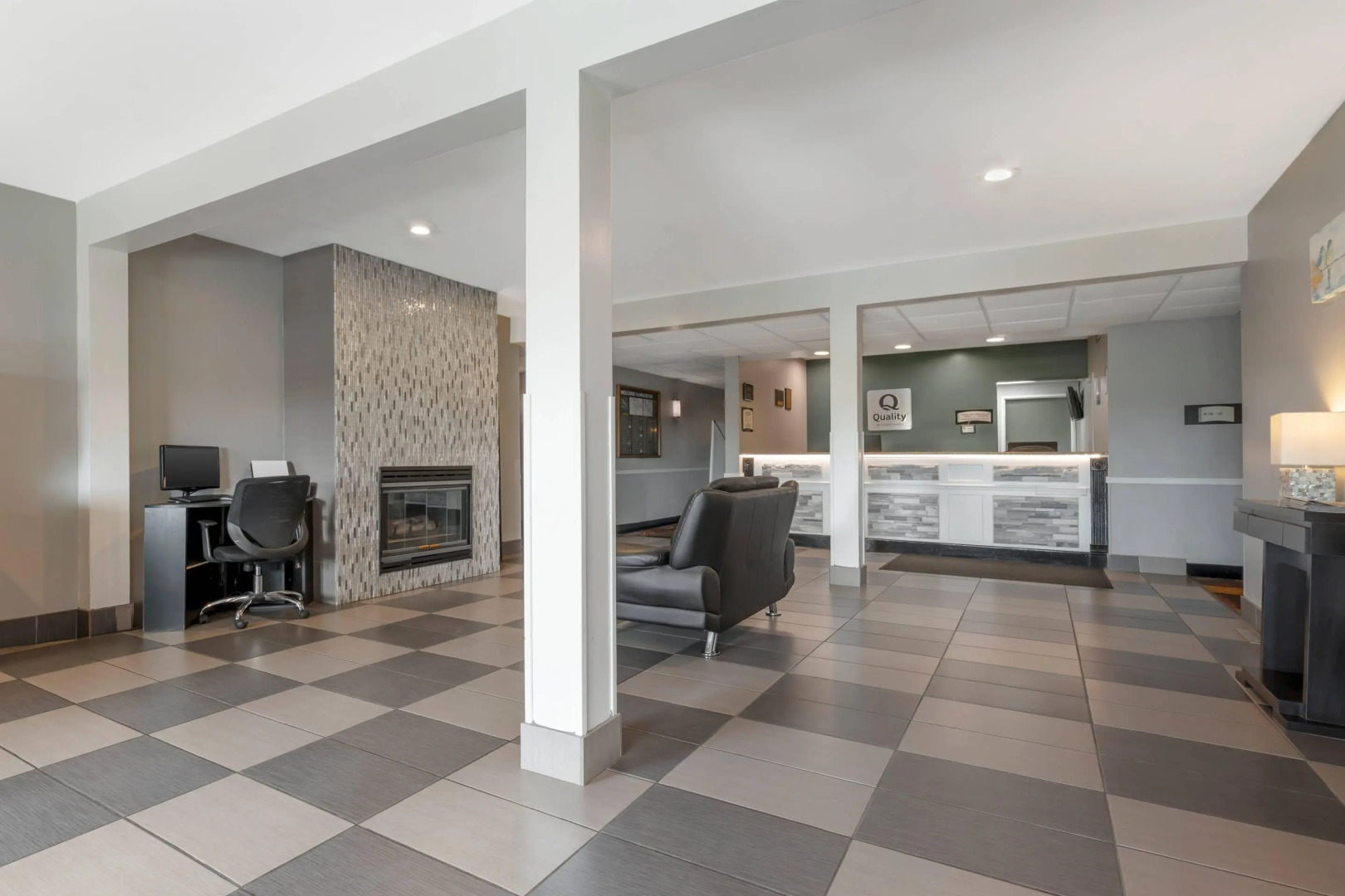 Quality Inn Mauston I-90