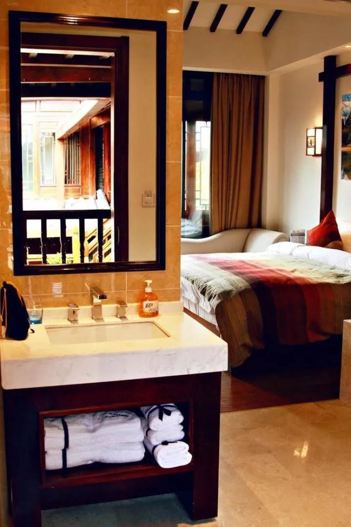 Lijiang Yongli Five Yard