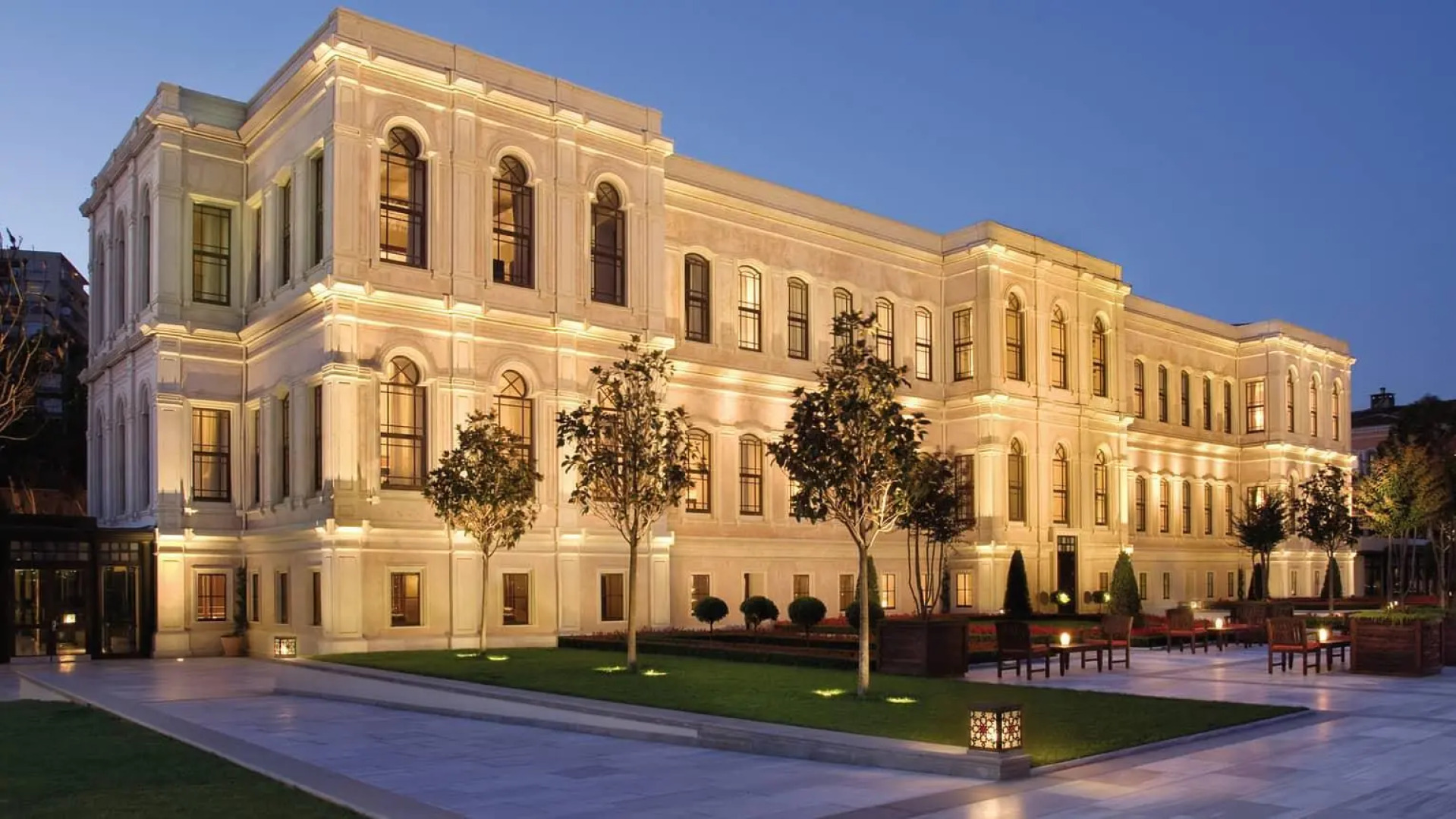 Four Seasons Hotel Istanbul at the Bosphorus