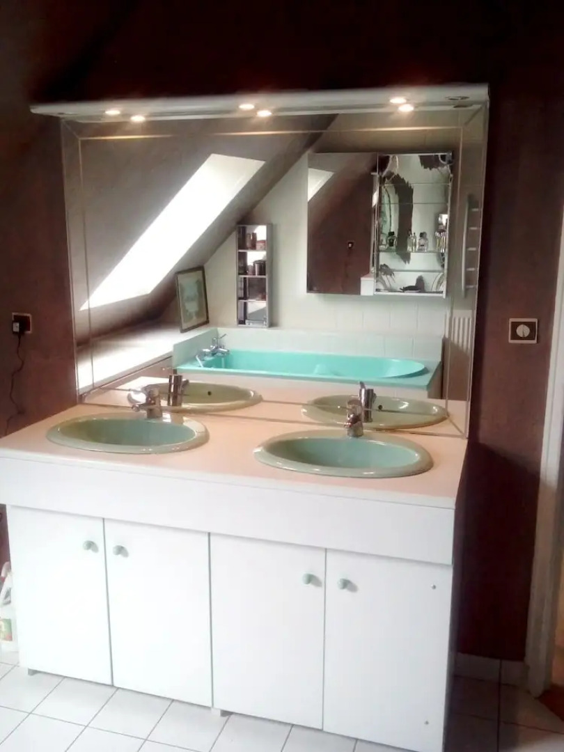 House With 3 Bedrooms in Saint-perreux, With Enclosed Garden - 40 km F