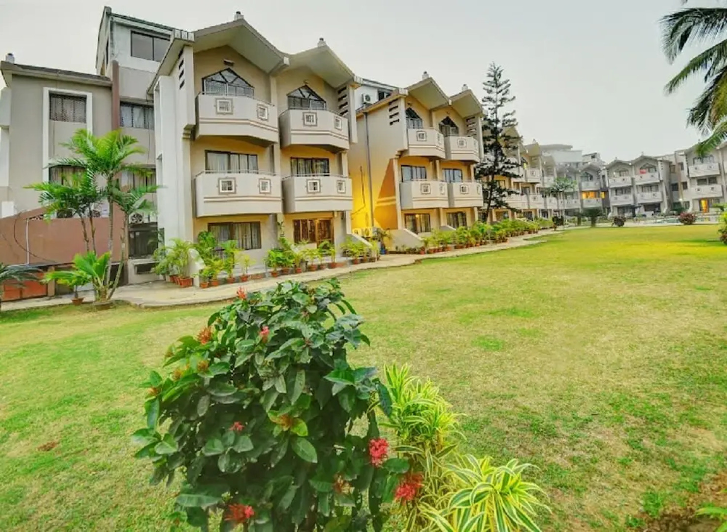 Hotel Sagar Tarang (Berries Group)