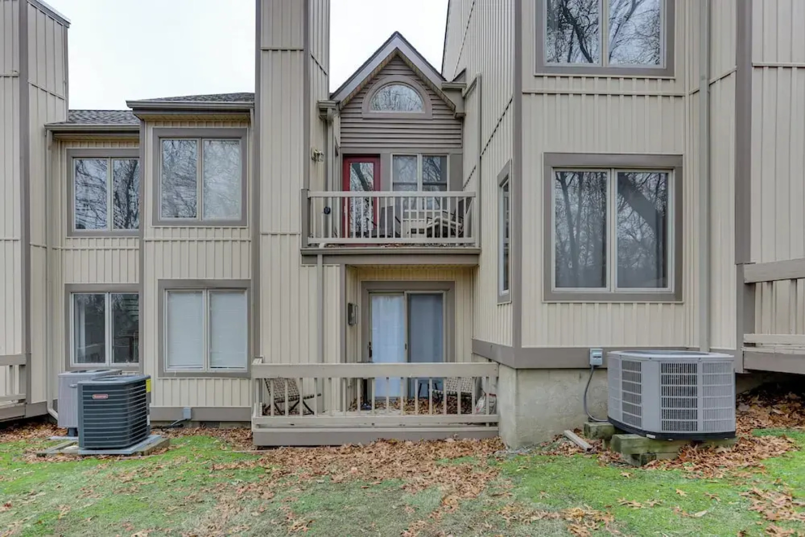 East Stroudsburg Townhouse < 1 Mi to Ski Area!