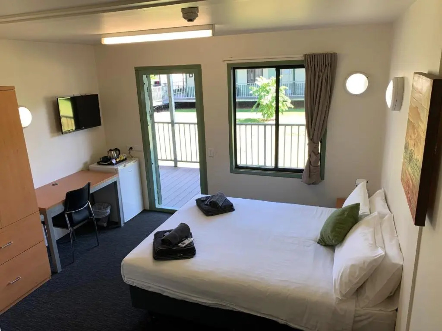 Victoria Accommodation Village