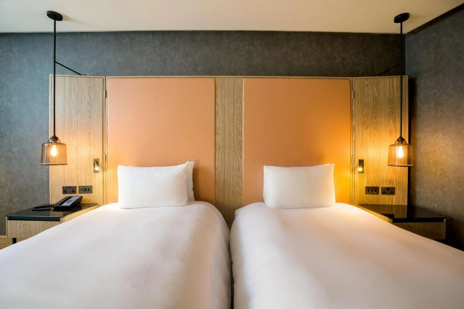V Hotel Bencoolen