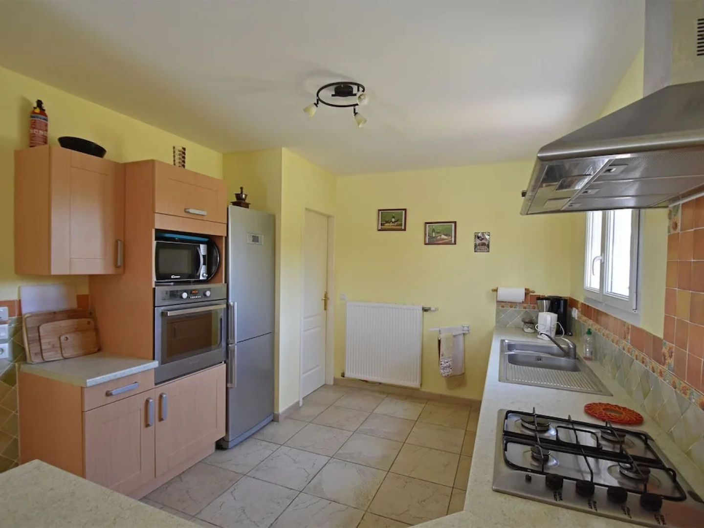 Spacious Villa Near Villemoustaussou With Pool