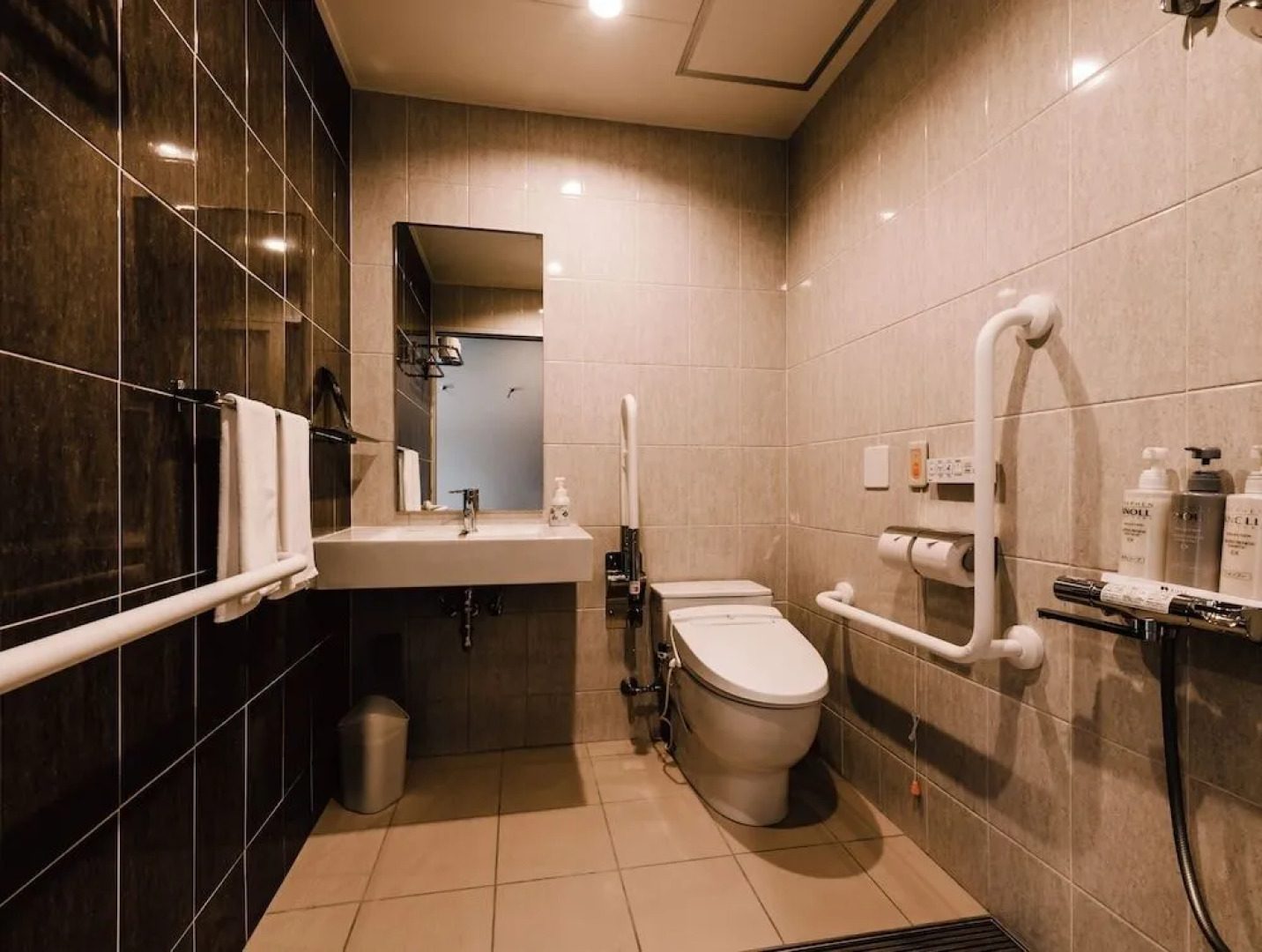 Music Hotel Koza by Coldio Premium