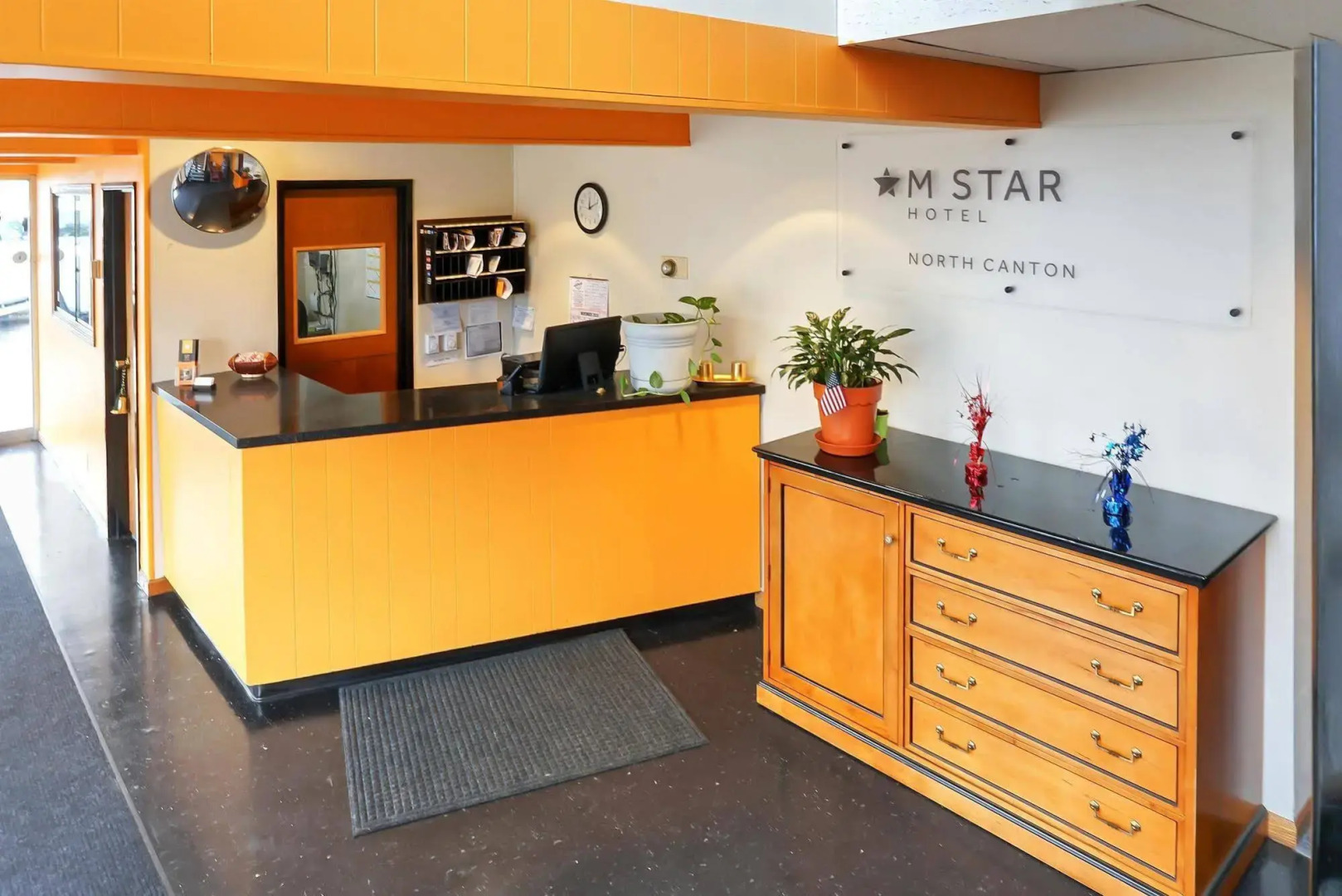 M Star North Canton - Hall of Fame