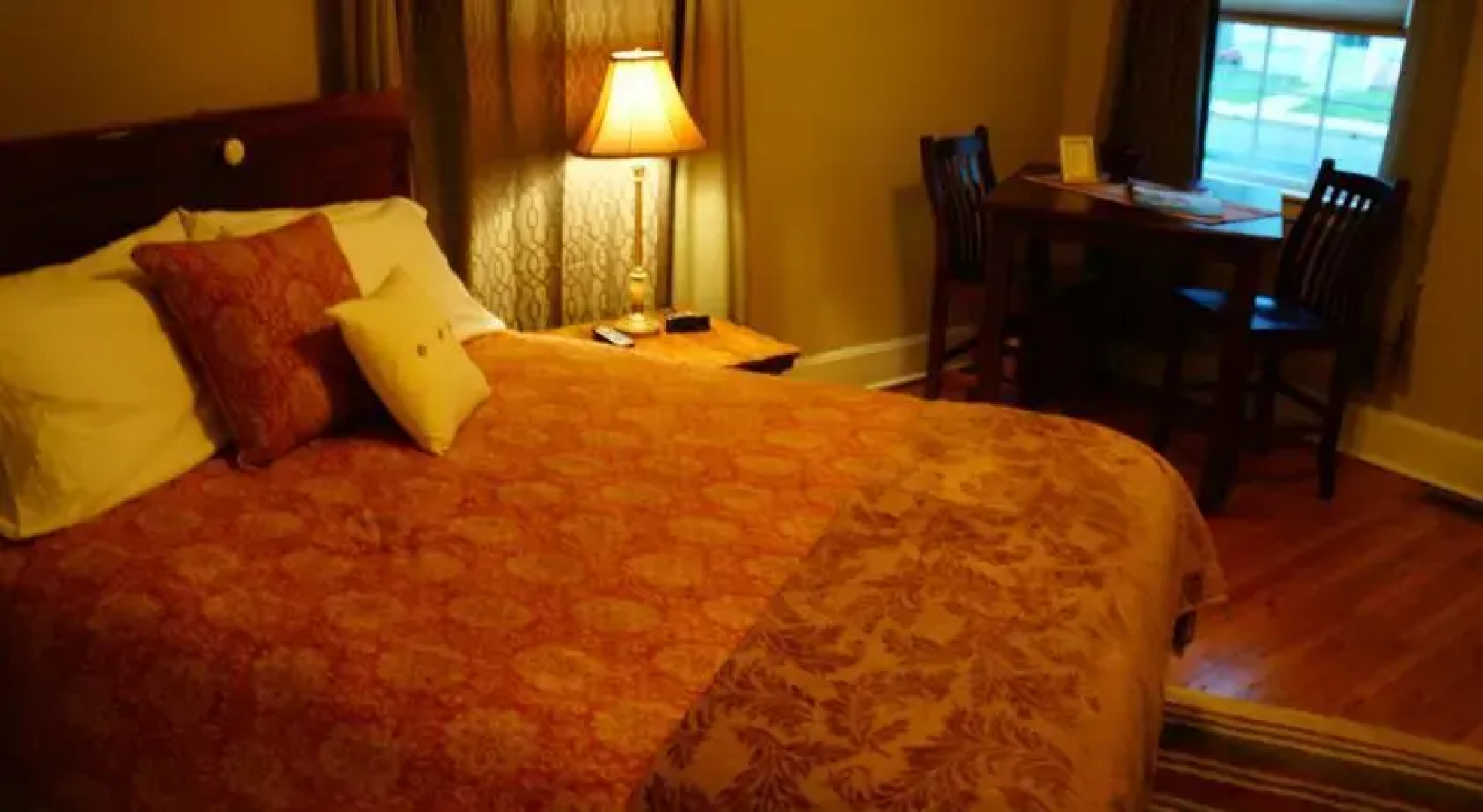 6th Street Guest House and Suites