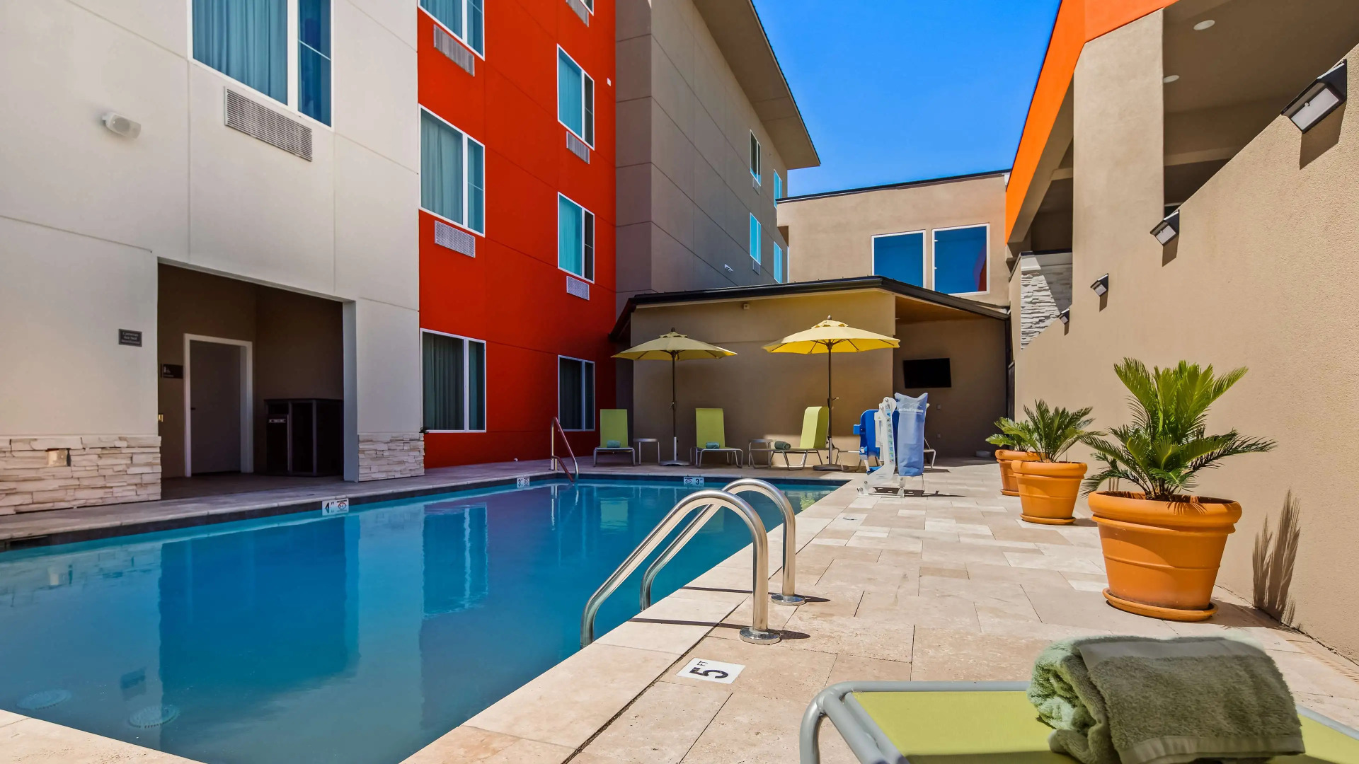 Holiday Inn Gonzales by IHG