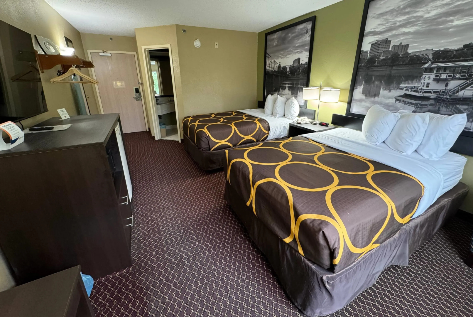 Super 8 by Wyndham New Cumberland