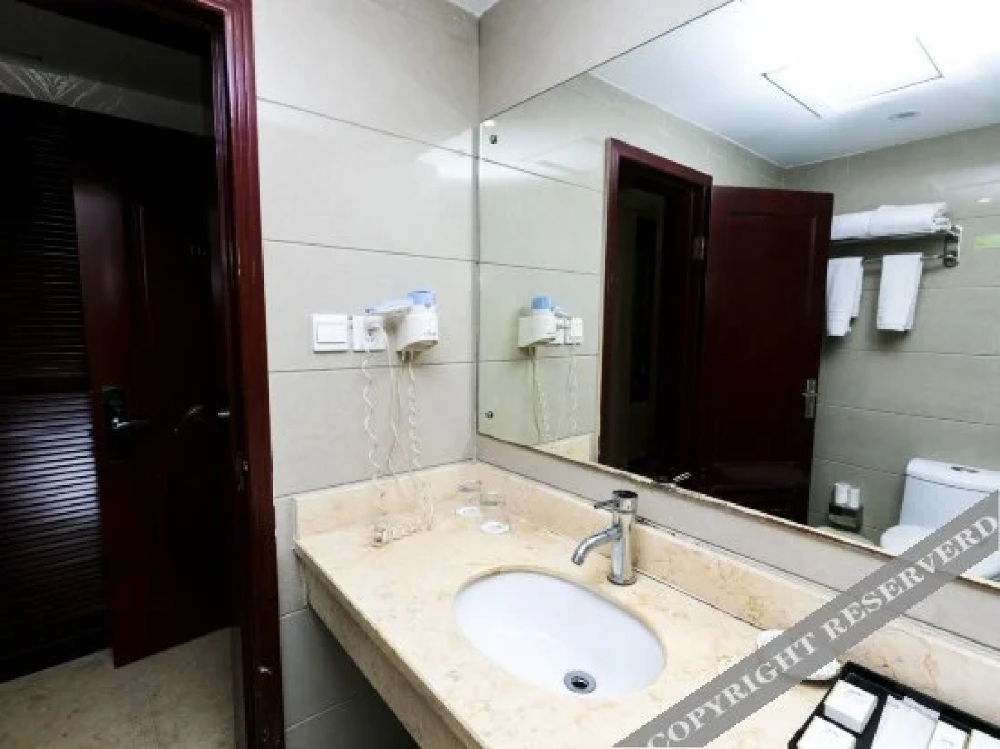 New Orient Hot Spring Hotel