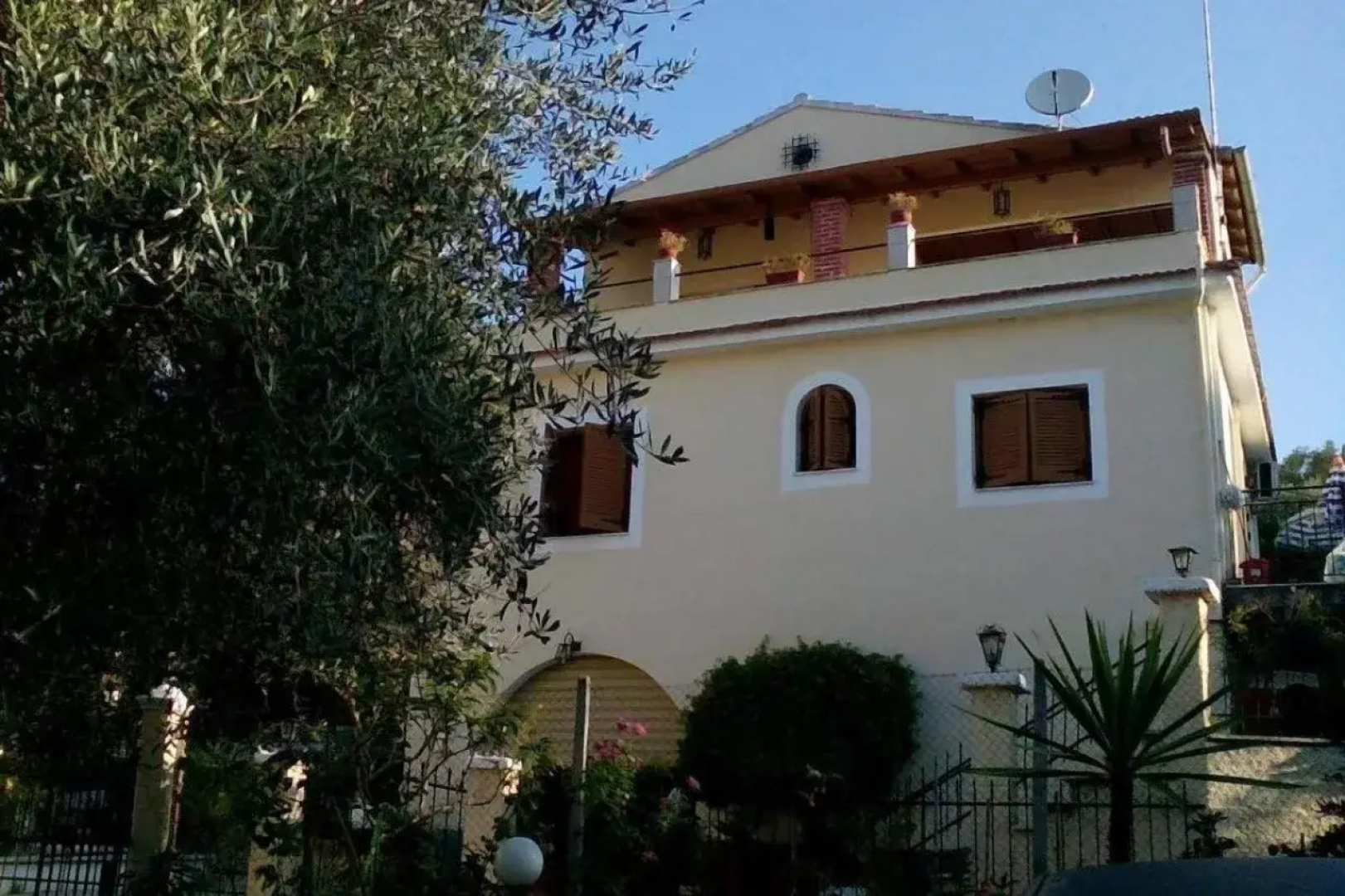 Villa Anna Apartments