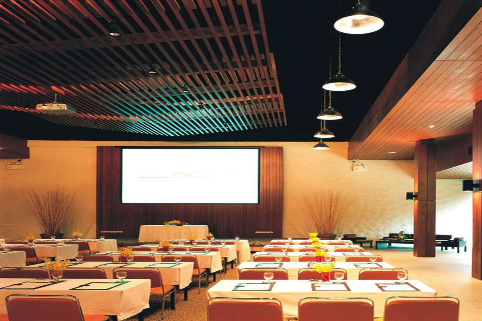 Kirimaya Golf Resort Spa