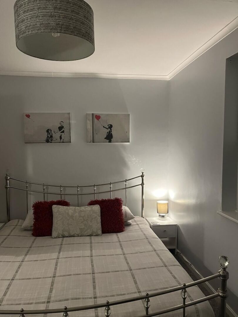 1-bedroom Apartment Sleeps 4, Parking