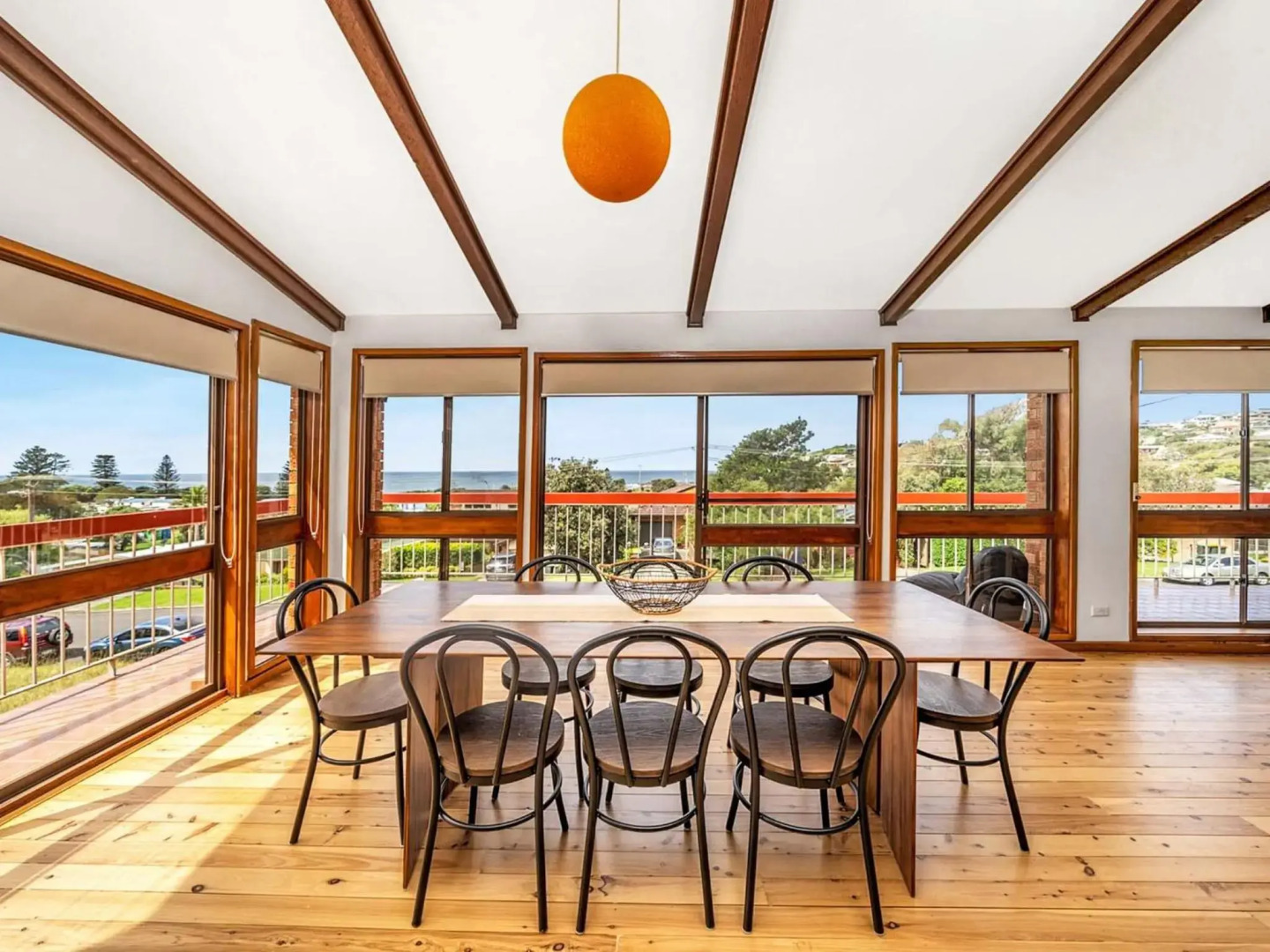 CLOUD NINE Gerringong 4pm Check Out Sundays except Peak season