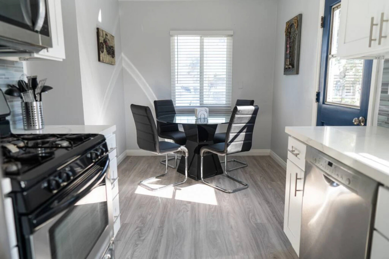 5-BEDROOM HOME RENOVATED IN 2023 NEAR DISNEYLAND (p61)