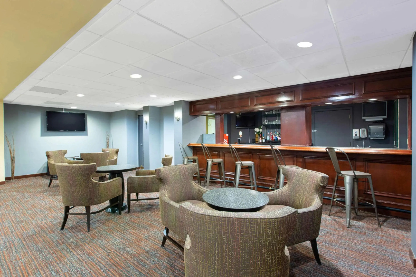 Aksarben Suites, A Trademark Collection Hotel