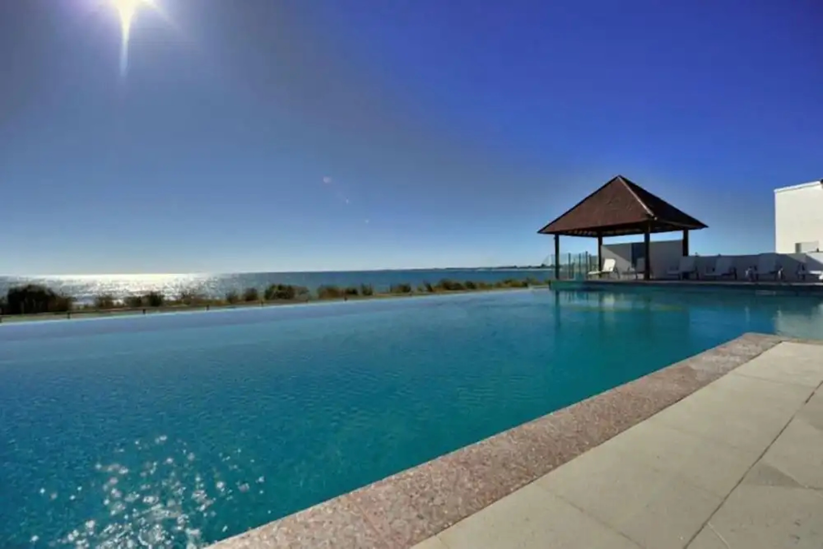 Sea Side 411