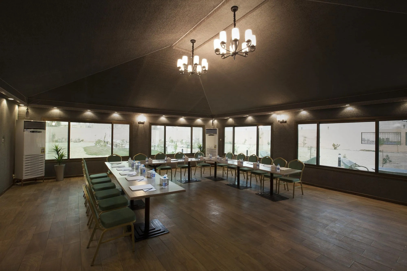 Palms Lily Hotel Suites