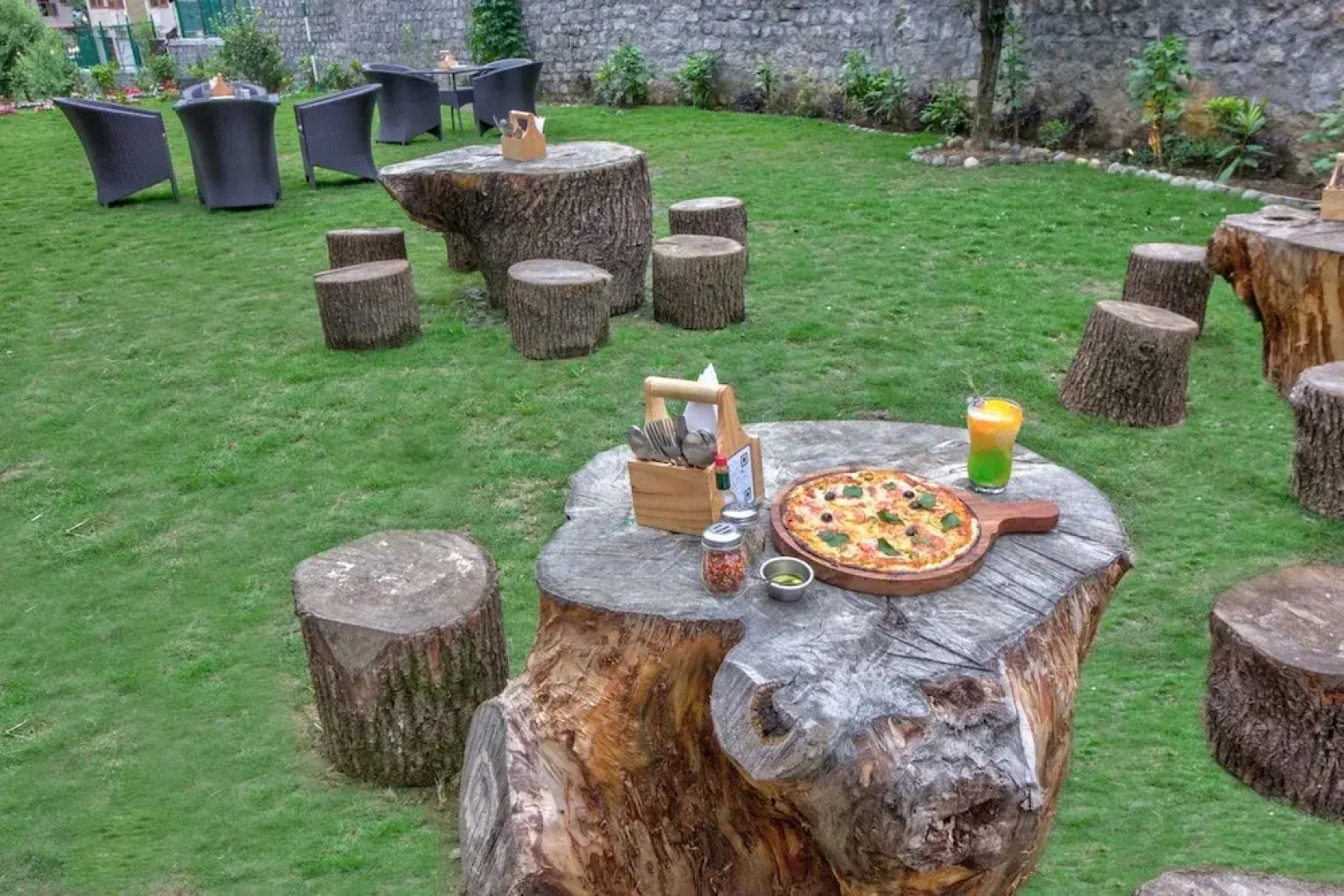 Woodrock Hotel Manali