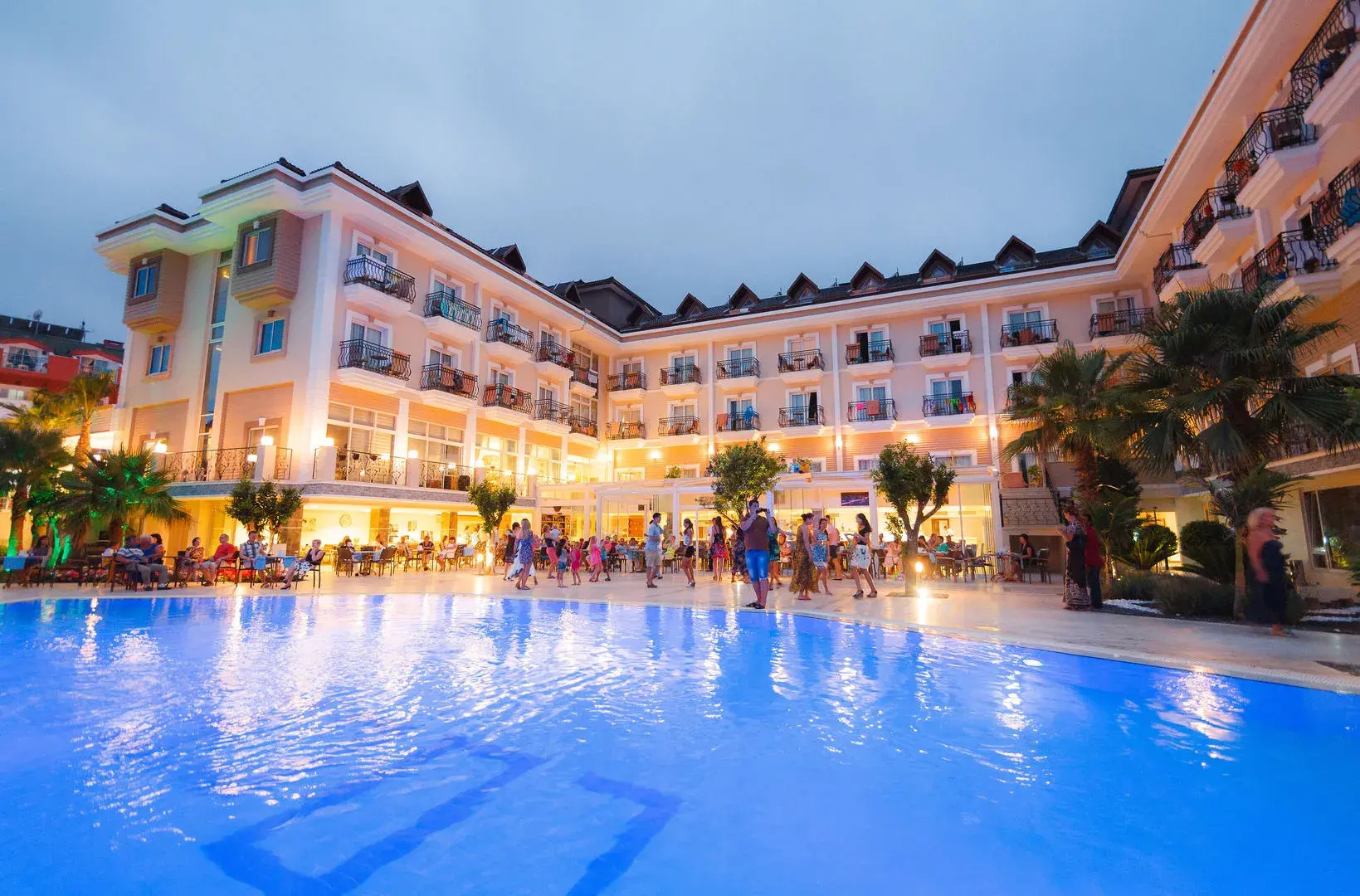 Отель L'Oceanica Beach Resort All Inclusive