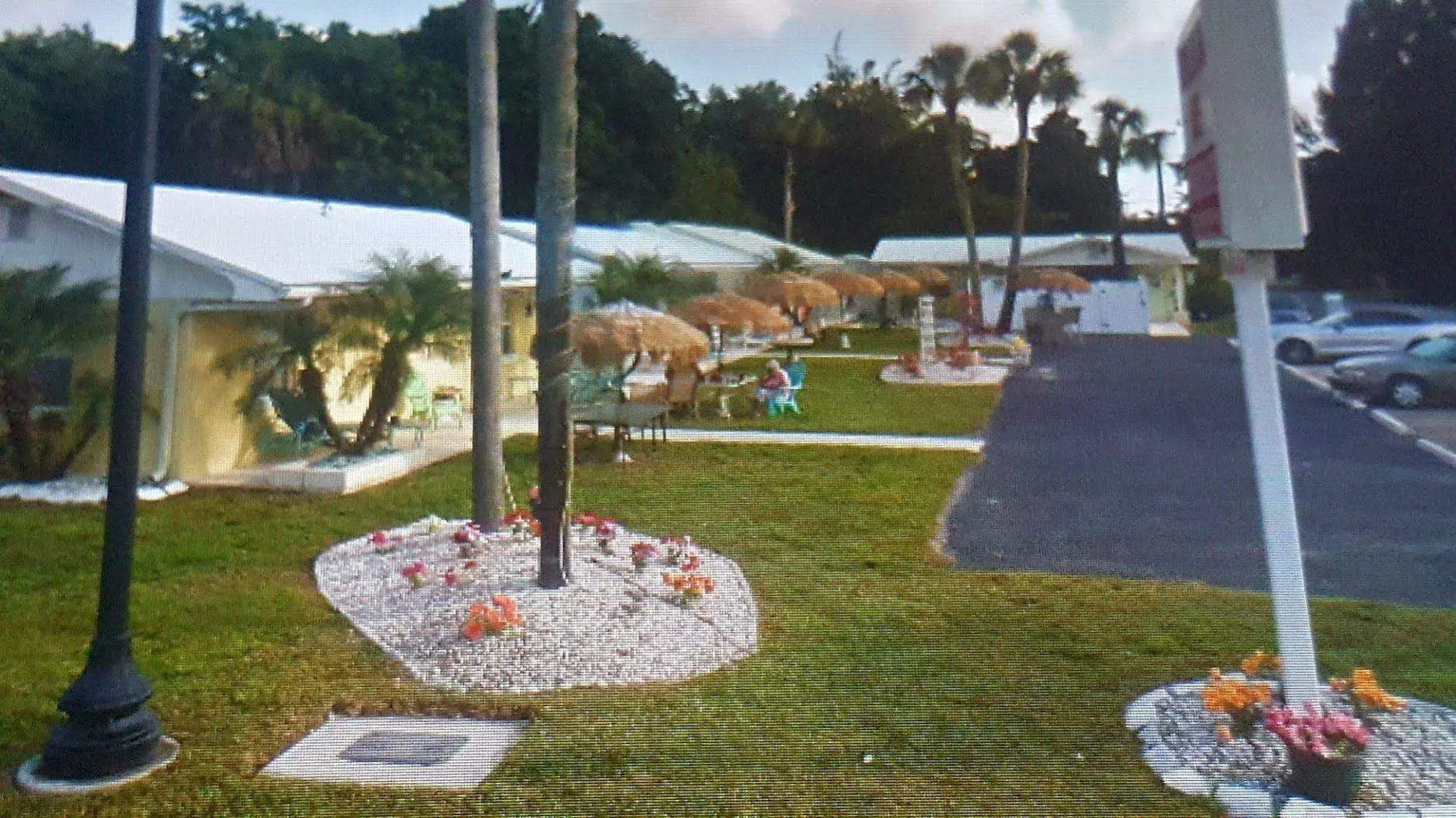 Tropical Bay Inn Motel