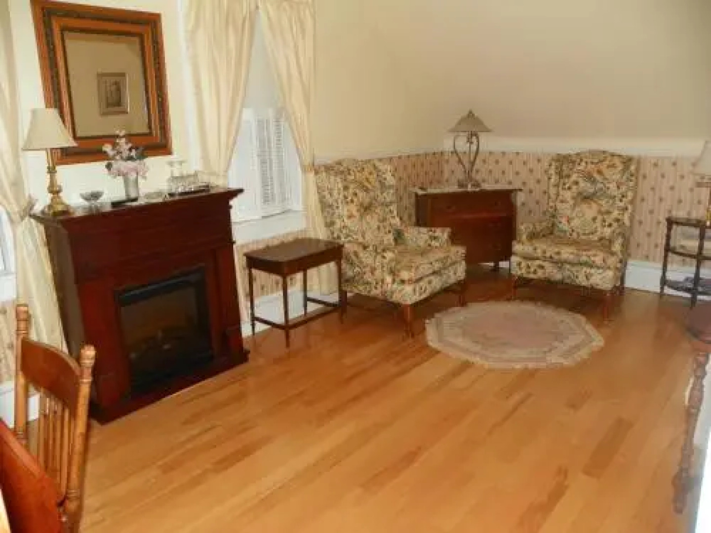 Azelia Farmhouse Bed & Breakfast