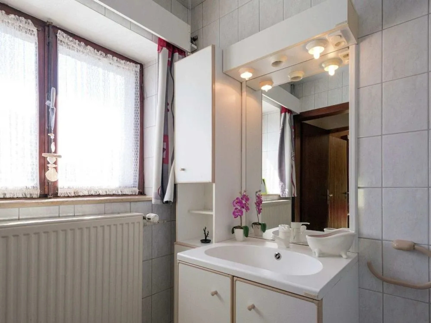 Spacious Holiday Home With Large Garden